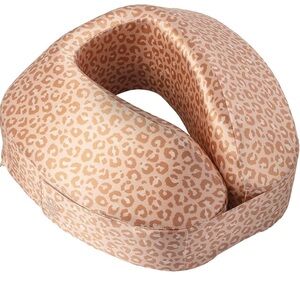SLIP New Jet Setter Silk Travel Neck Pillow Cover Carry Case Set Safari Leopard
